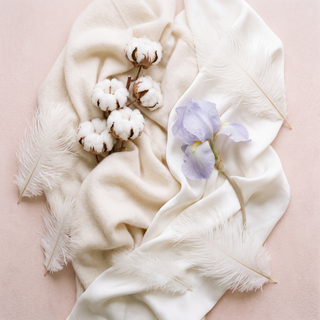 Musky scents: soft cashmere, cotton and iris